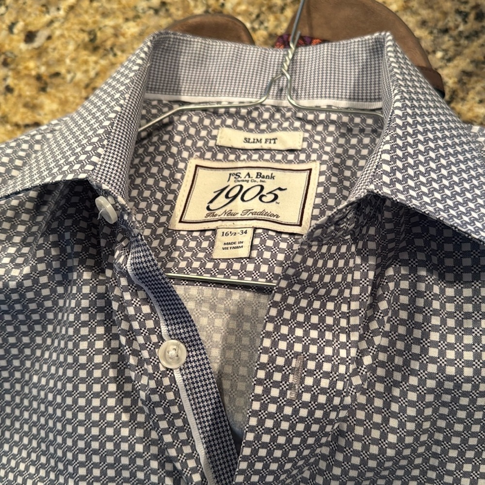 Jos A Banks Slim Fit Spread Color Mens Shirt 16.5x34